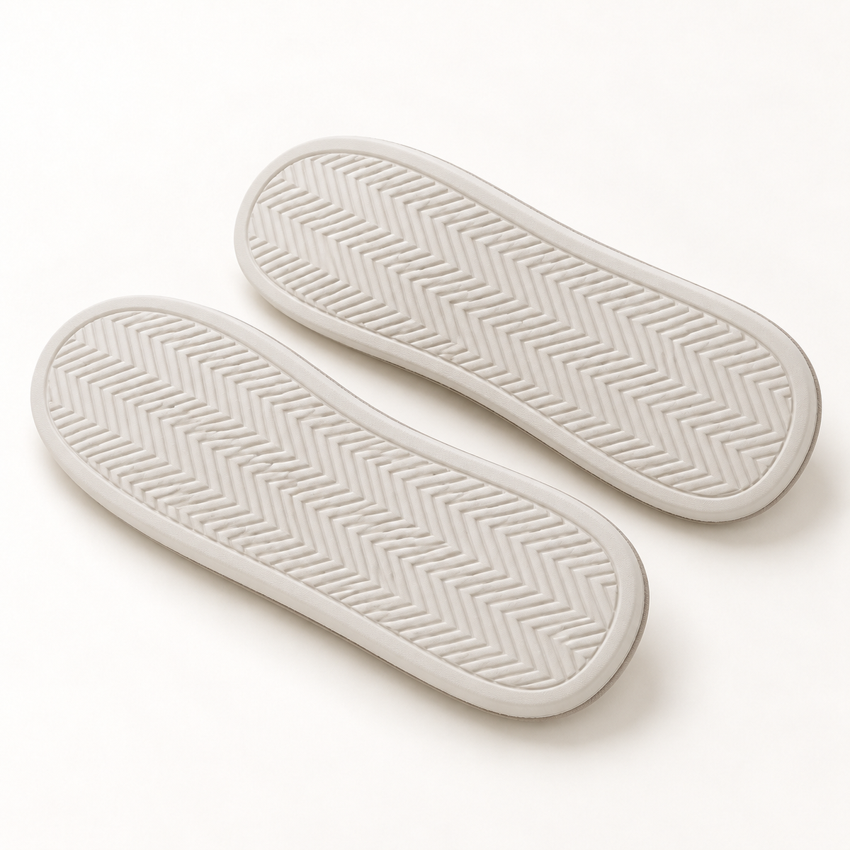Spa Suite Closed-Toe Piped Slipper — sole