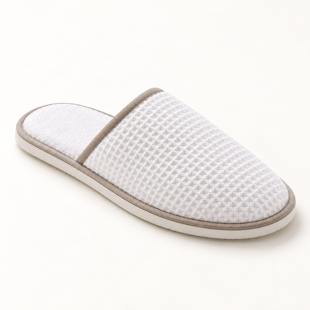 Spa Suite Closed-Toe Piped Slipper — single
