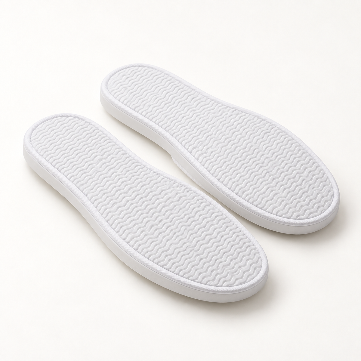 Cloud Closed-Toe Terry Slipper — sole